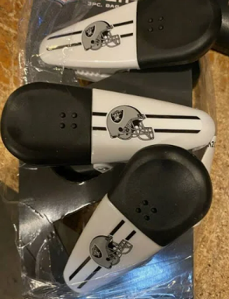 Las Vegas Raiders Helmet Design Magnetic Chip Clips - Set of 3