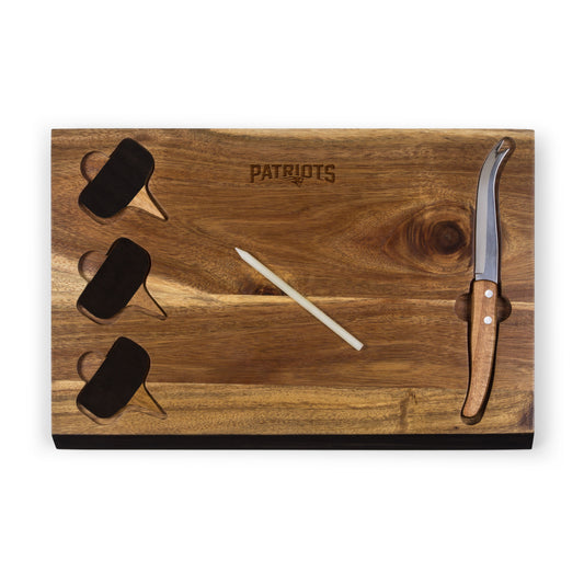 New England Patriots - Delio Acacia Cheese Cutting Board & Tools Set